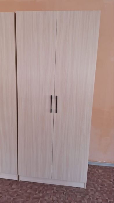 Продам кровати и шкафы