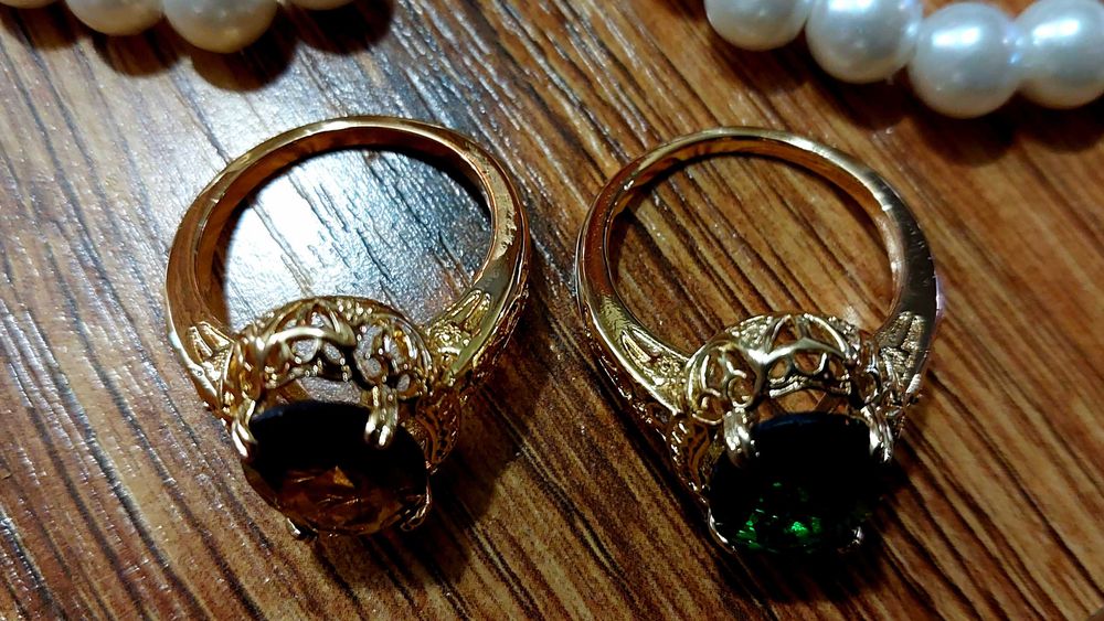 Бижута - пръстени, гривни