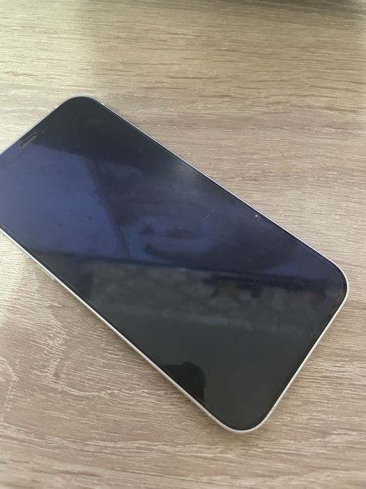 Apple 12 64 GB white