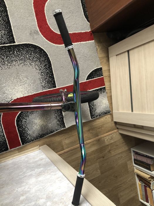 Продам бмх в бе Бензиновой расцветки