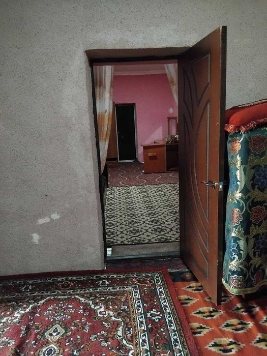 Кармана Арғон пед коллеж олида 2-куча 111-ховли сотилади