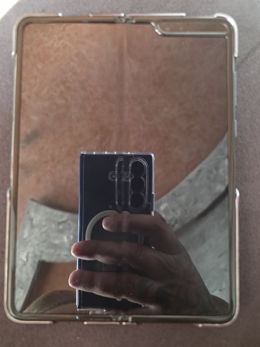 Продавам Samsung fold 1  512gb 12ram 1