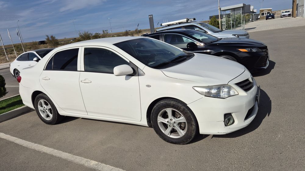 Автомобиль Toyota corolla
