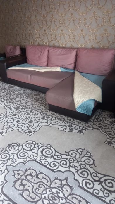 Диван Г образный