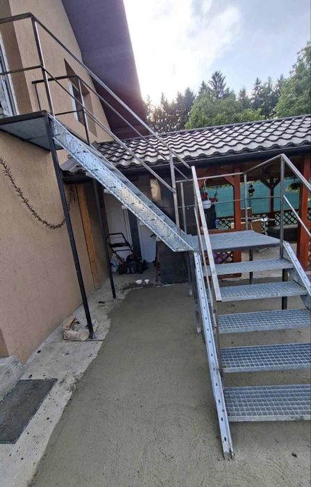 Scari metalice zincate