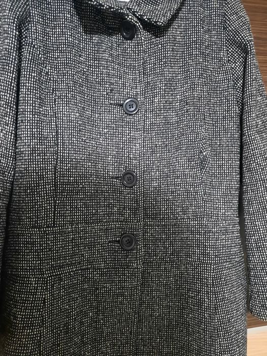 Почти нови палта