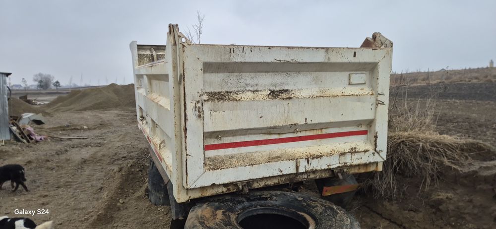 Vând bena basculabila iveco man