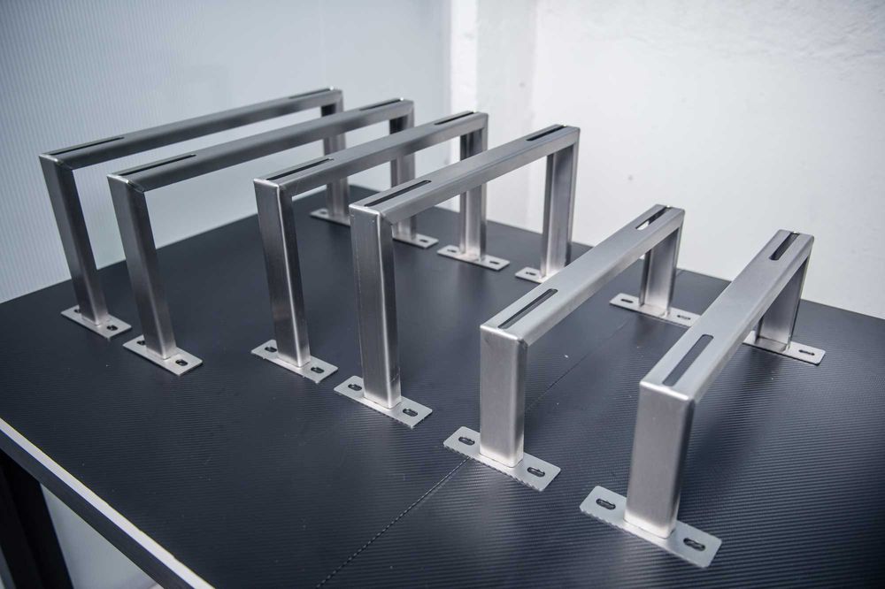 Неръждаеми подови стойки за климатици