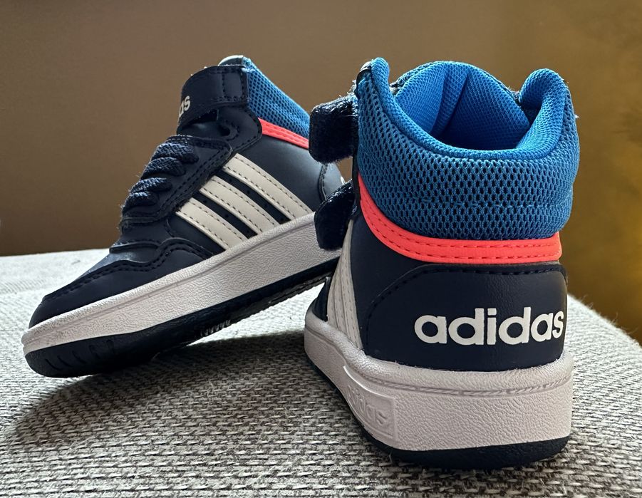 Бебешки обувки Adidas