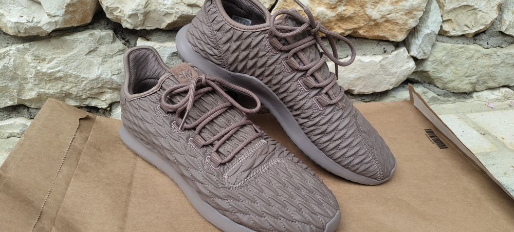 Adidas tubular shadow