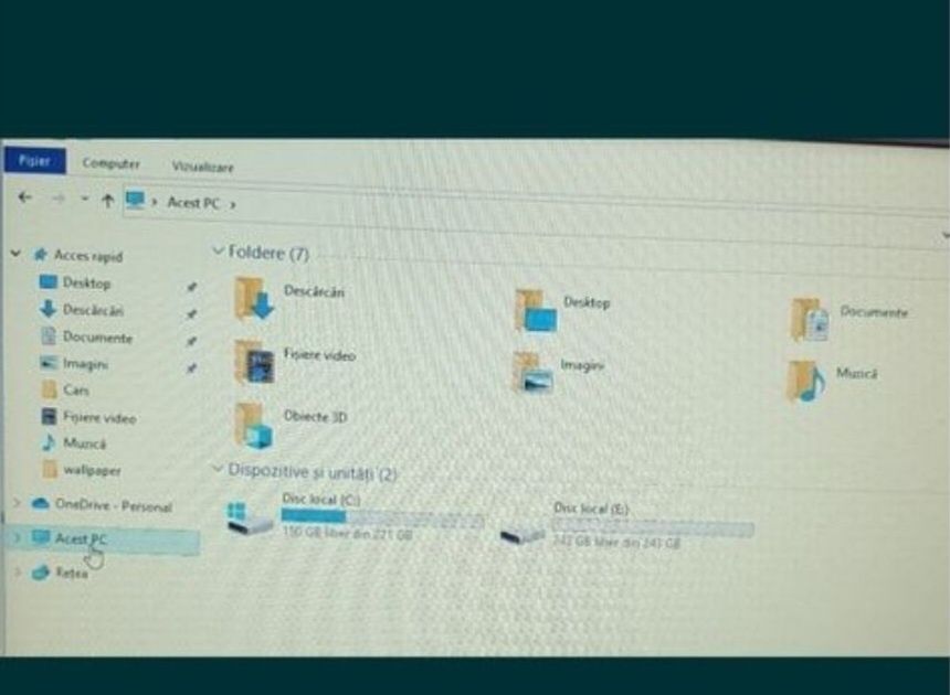 Laptop i3 perfect funcțional 14 inc