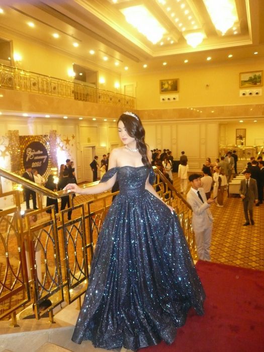 вечернее платье.