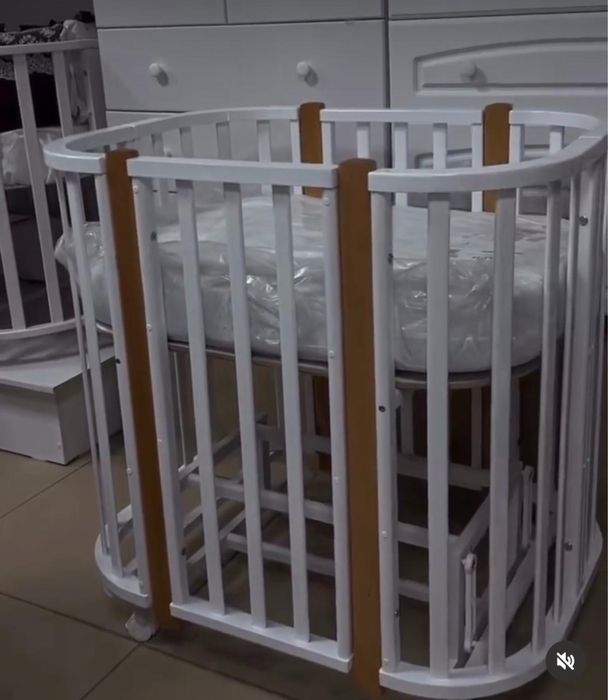Продам кроватку манеж