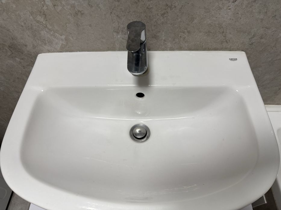 Раковина со шкафом