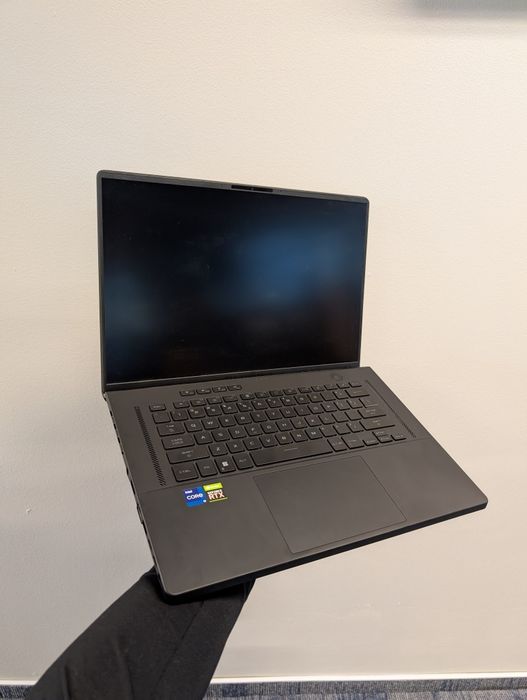 Laptop Gaming ASUS ROG Zephyrus M16  Intel Core i9-12900H pana la 5.00 GHz, 16'', WQXGA, 165Hz, 32GB RAM, 2TB SSD, RTX 3080 Ti 16GB