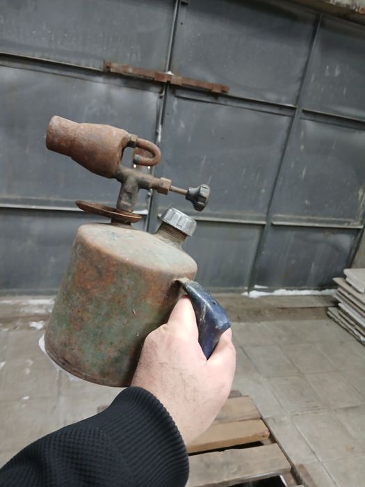 Продам паяльную лампу