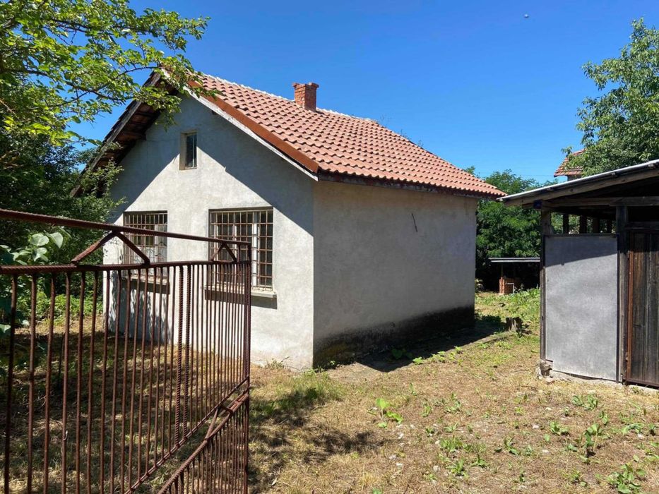 Продава се Къща в с. Белотинци, Област Монтана - 60 кв.м за 617 €/кв.м - Снимка #1