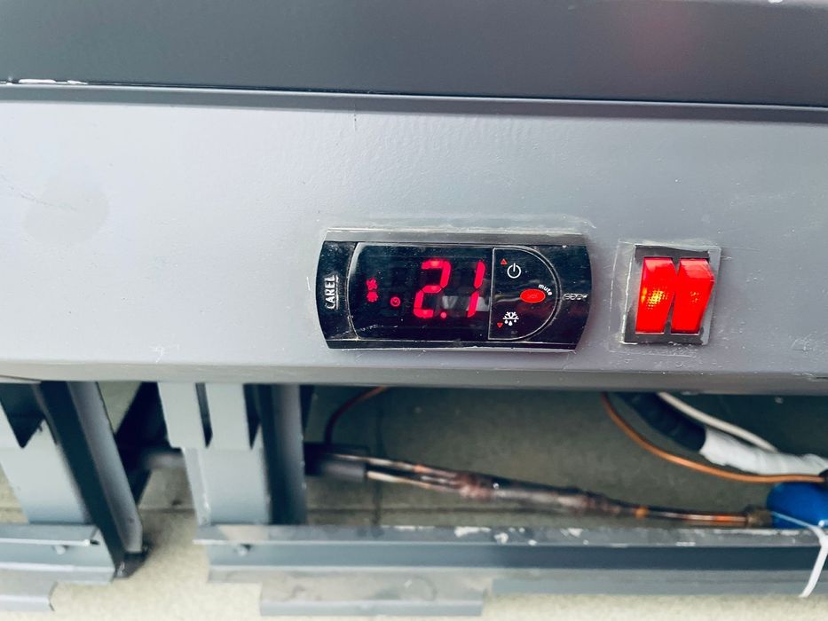 Хладилна витрина 4м