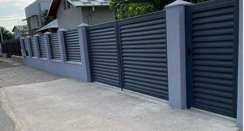 Executăm porți din lamele executăm porți din șipcă metalică executăm porți din tablă cutată executăm orice model de poartă la comanda clientului