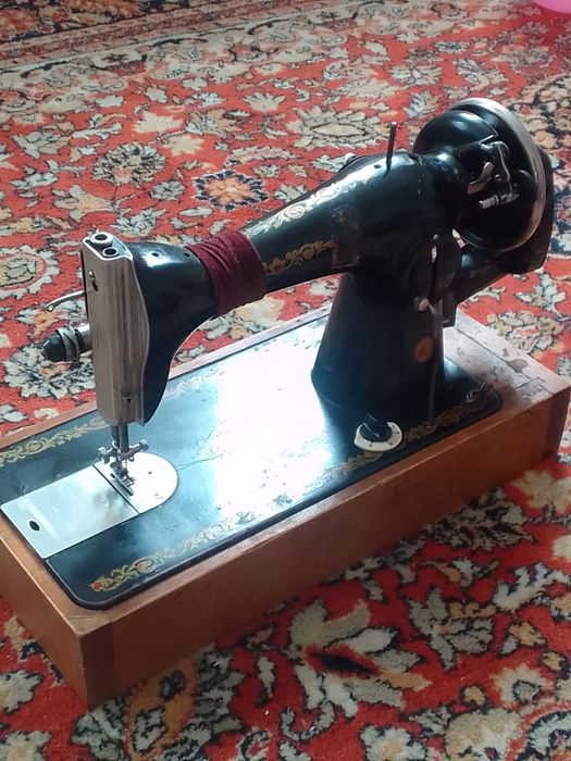 Швейная машинка ручная