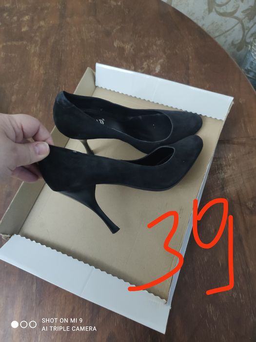 Продам женскую Обувь