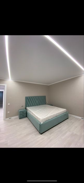 Продам двуспальнюю  кровать