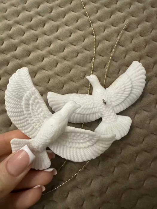 Безценен дар! Бижу! " Сам в къщи"