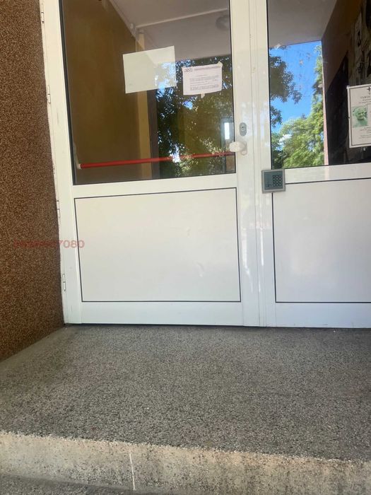 Продава апартамент