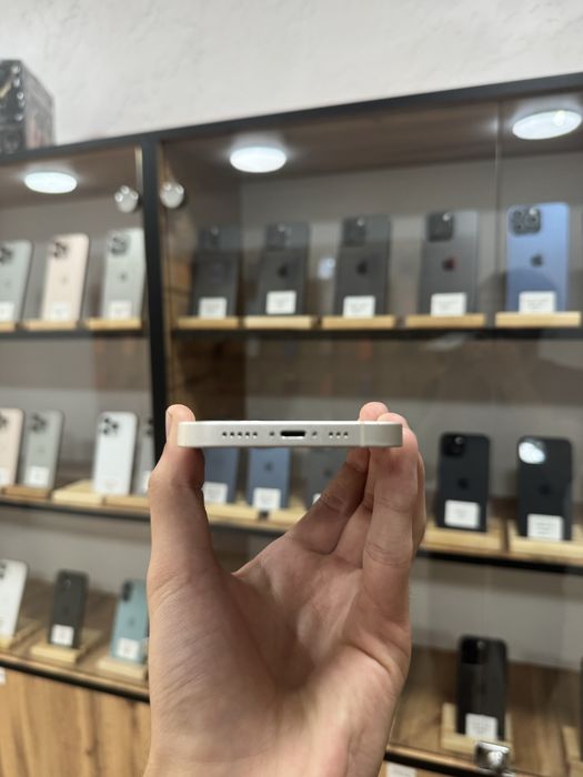 iPhone 14