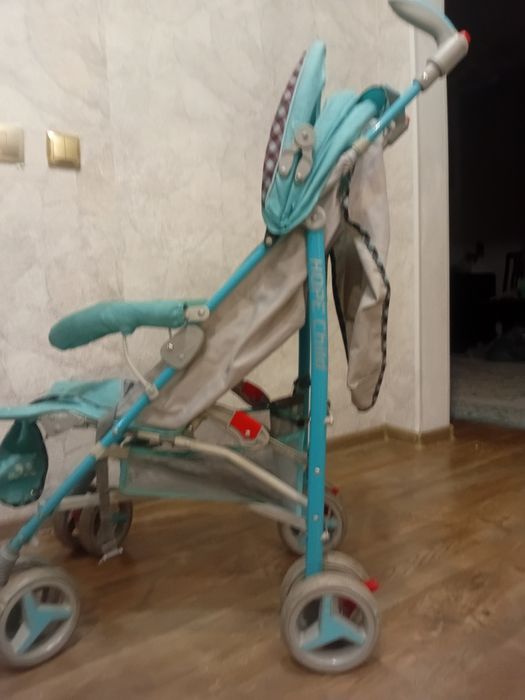Продам коляску трость