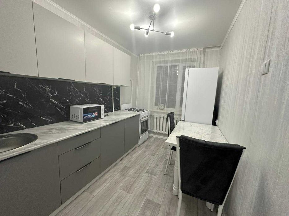 Продам квартиру р-н ЖД больницы 2 ком