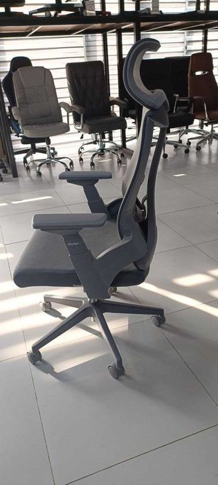 Кресло для офиса и дома - KRISTOPS