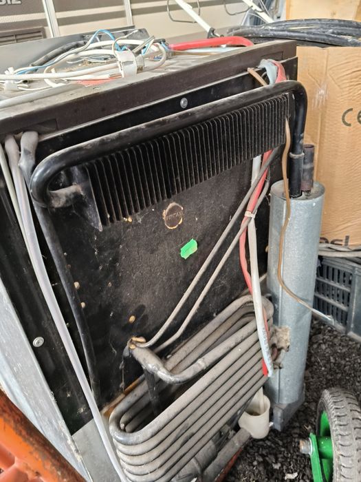 Vând Frigider Electrolux pentru rulotă
