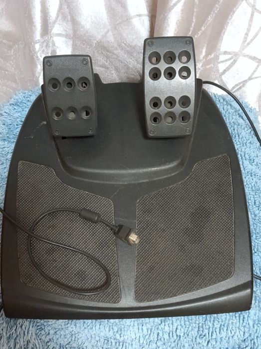 Руль и педали игровые