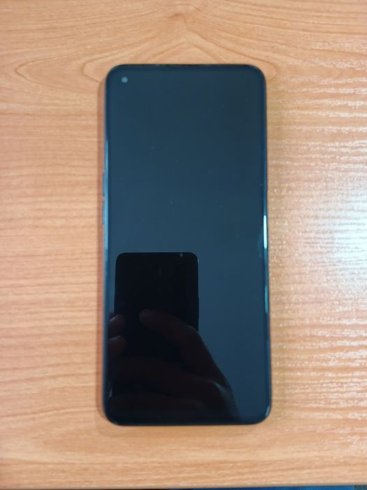 Realmi 9 i  karopka document bor