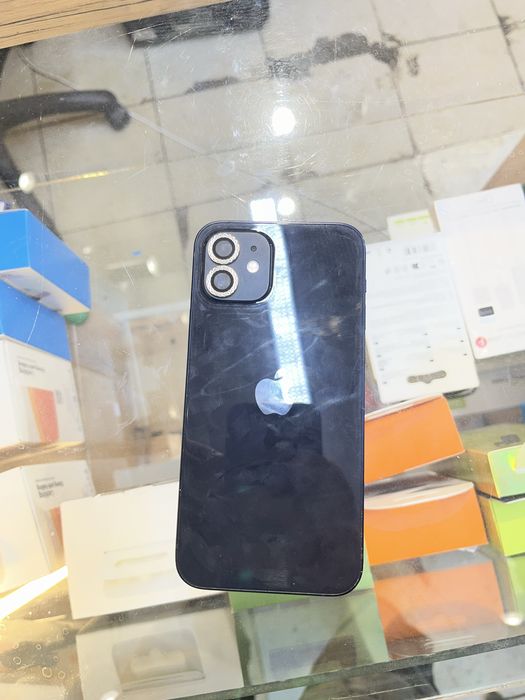 iPhone 12 64 гб в хорошем состоянии