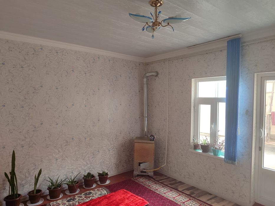 Eski shaharda Uy sotiladi narxi yana kelishiladihamma sharoiti bor