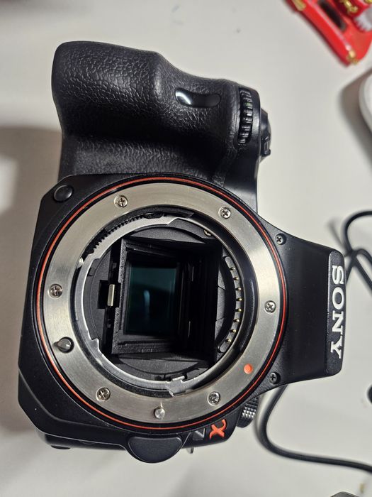 Sony A 37 тушка + обьектив