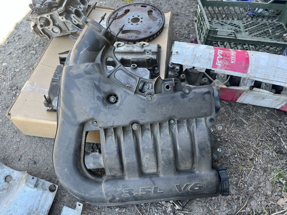 Запчасти на chrysler 300C