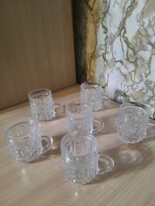 Кружки бокалы стопки конфетницы