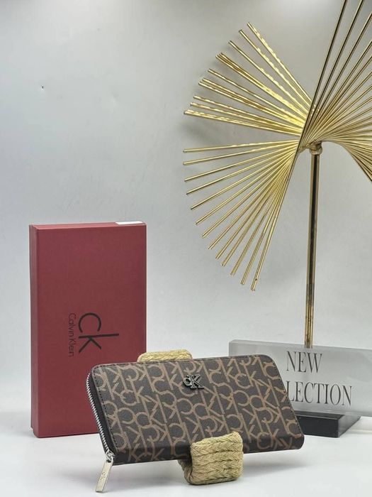 Стилно дамско портмоне