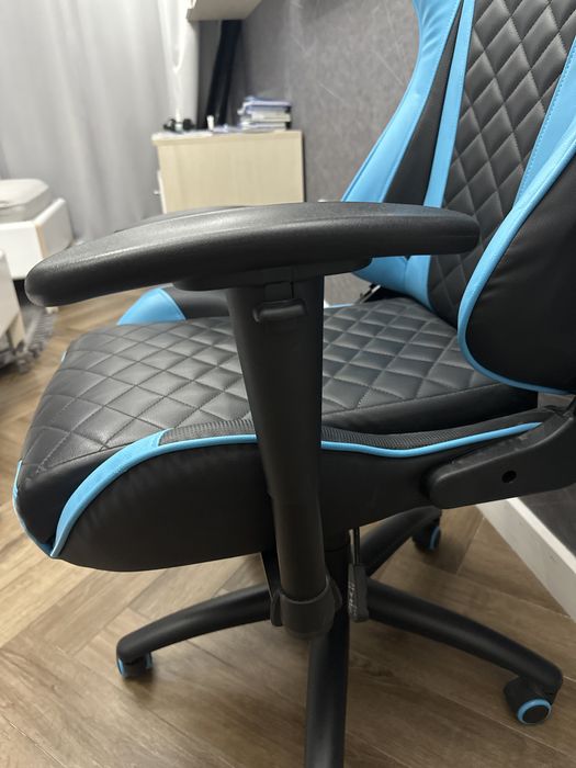 Игровое кресло Defender