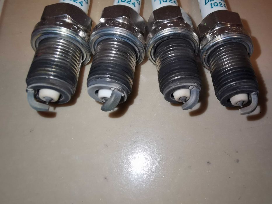 Запалителни свещи Denso Iridium Power IQ24