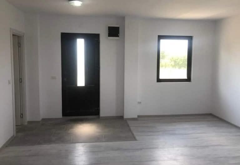 Case Modulare realizate din structura metalica izolate cu panouri Sandwich