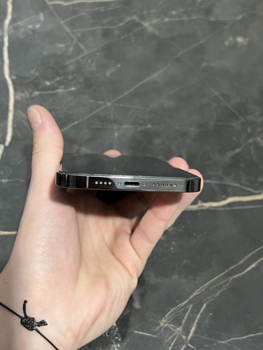 Продам Айфон 12 про макс