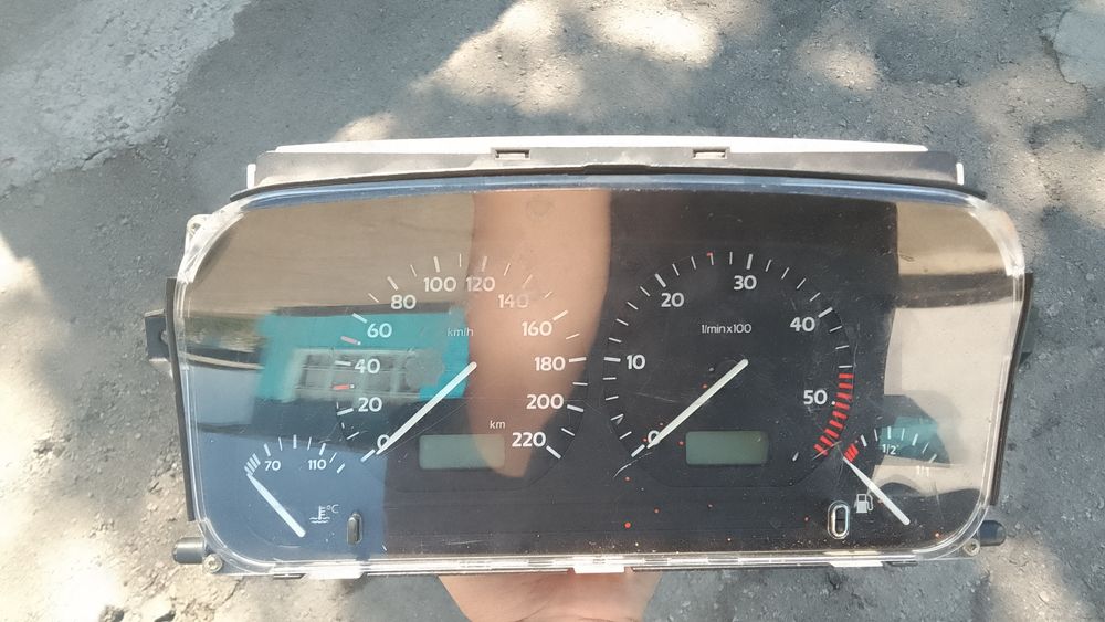 Продам приборную понель гольф 3