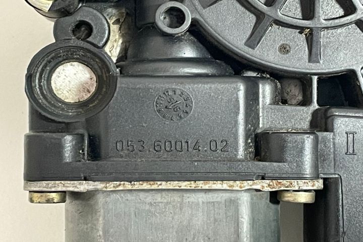 Motoras macara  geam stanga spate 0536001402 Audi A4 B5