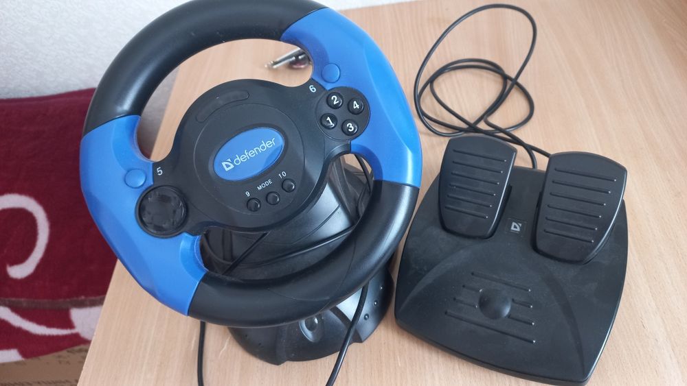 Продам Игровой руль Defender, б/у