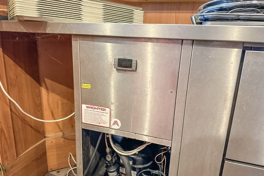 Bar complet cu agregat de răcire