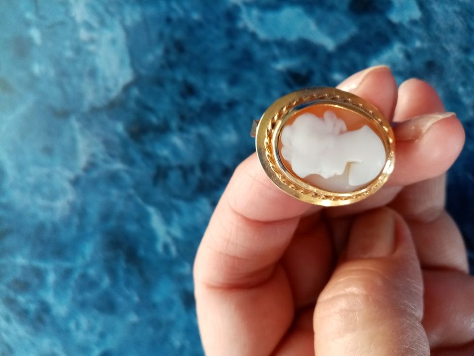 Set vintage:inel, lanț și medalion camee, aur Suedia 18 karate